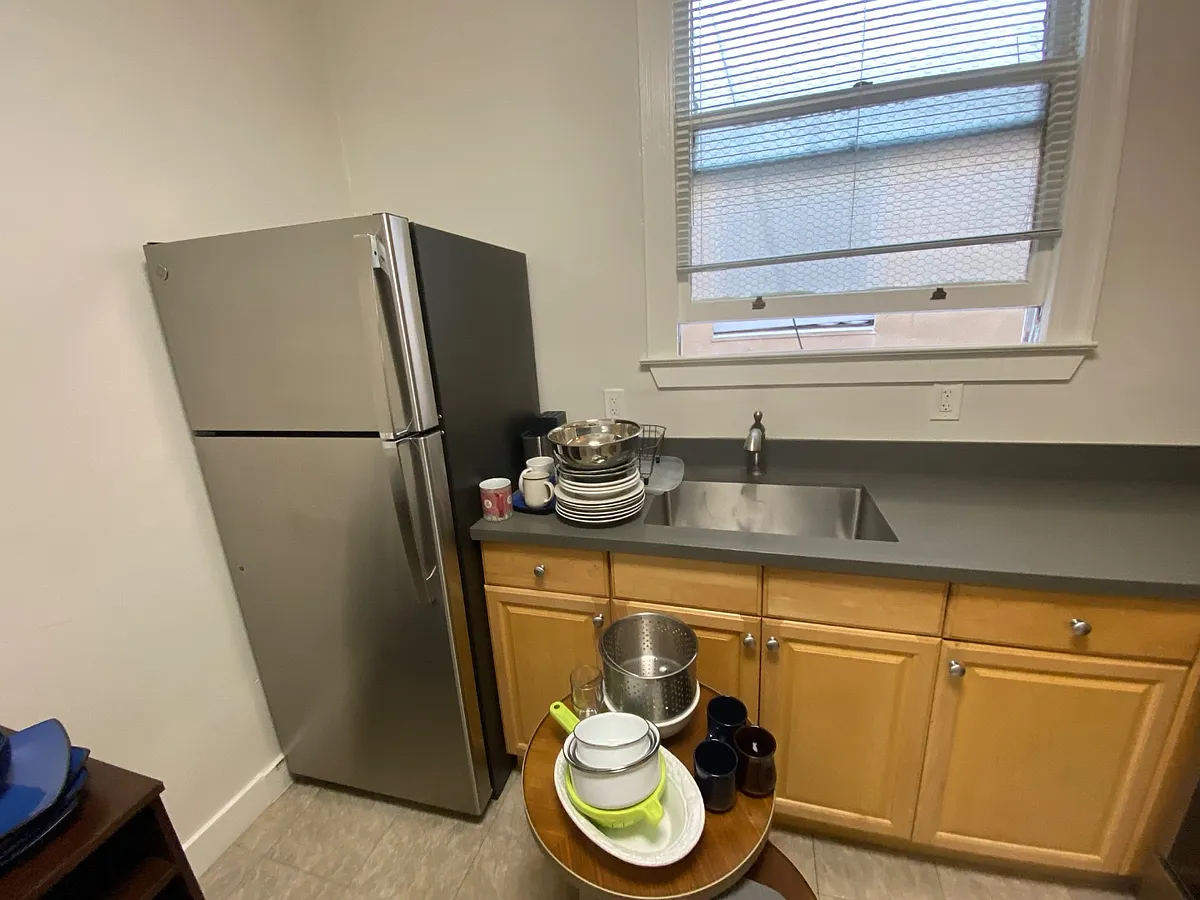 Unit Photo - 1810 Euclid Ave #15