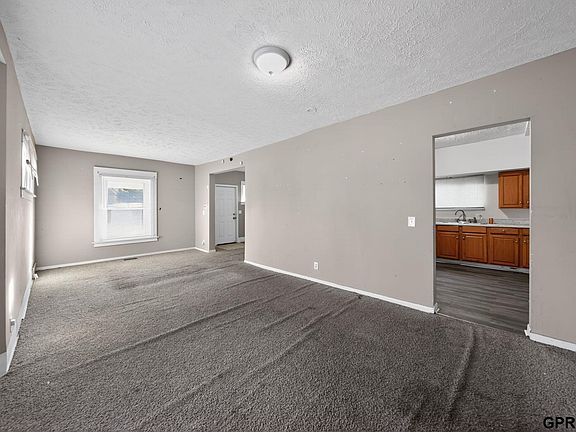5th image of 2504 Hartman Ave