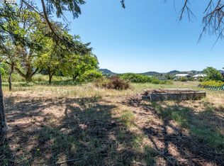 33988 C St, Eugene, OR 97405