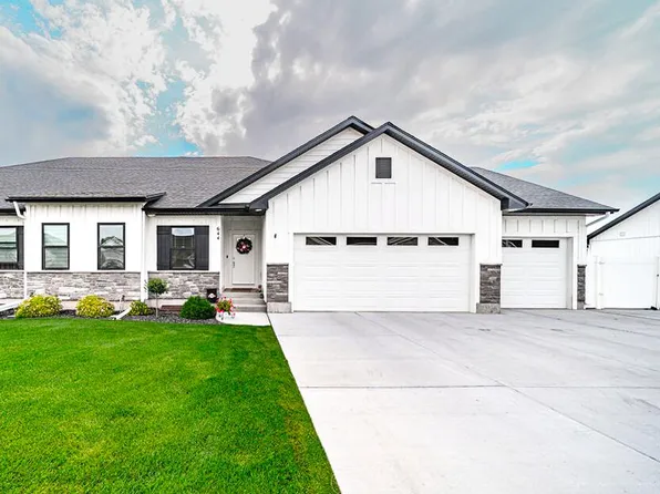 644 Silvermaple Dr, Ammon, ID 83401