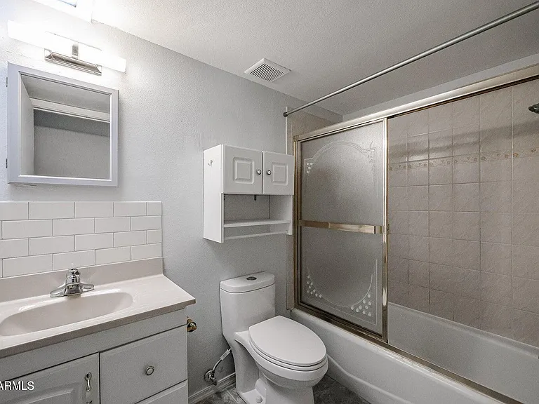 1740 E Camino Del Santo — Photo 15