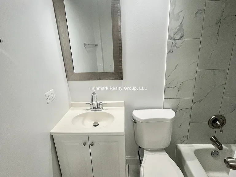 6830 N Sheridan Rd #663 — Photo 9