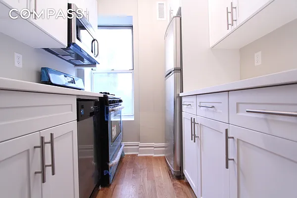 Rented by Compass | media 14