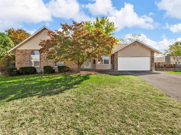 1314 Kyle Dr, Saint Charles, MO 63304