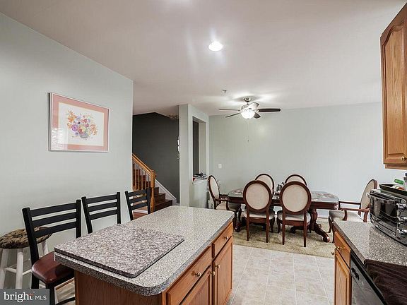 3rd image of 1150 Carbondale Way