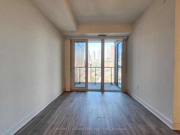 4th image of 135 Lower Sherbourne St #565