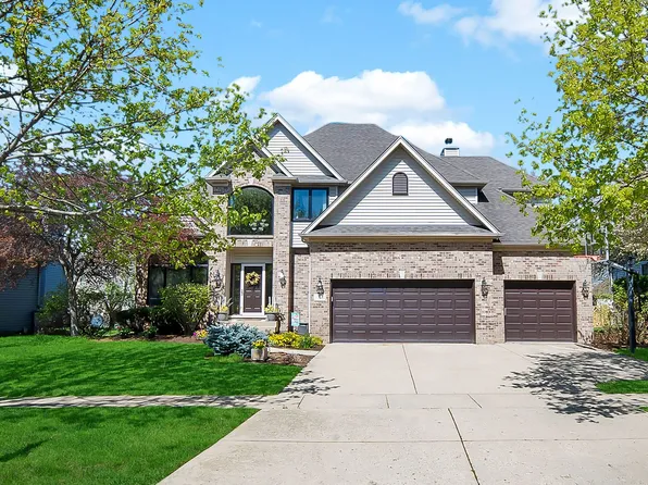 534 Terrace Ln, South Elgin, IL 60177