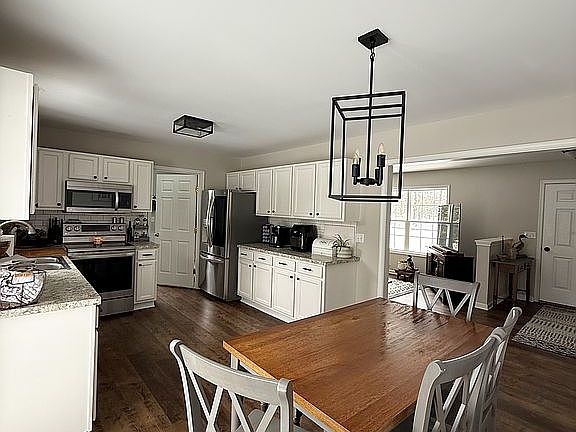 4th image of 7996 Hurleys Neck Rd