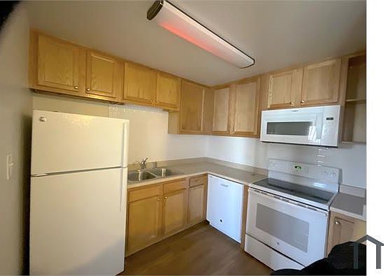 2nd image of 1375 Everett Ct APT 305