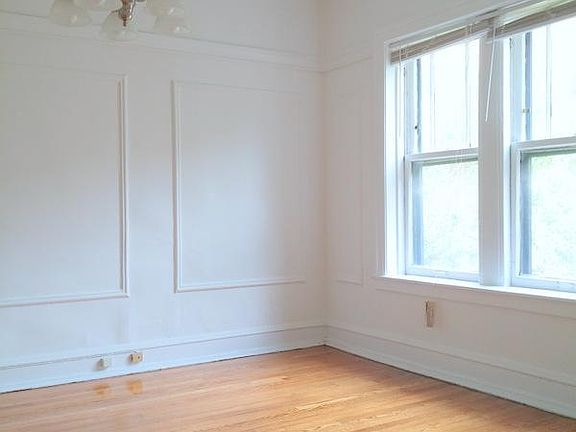 4th image of 609 W Stratford Pl #3