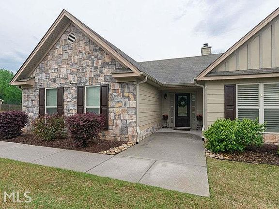2nd image of 708 Creekwood Ln