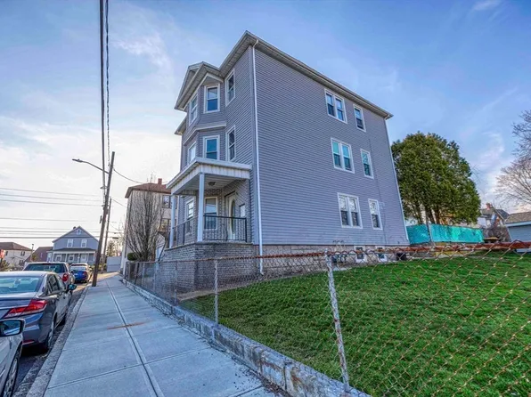 26 Stockton St, Fall River, MA 02721