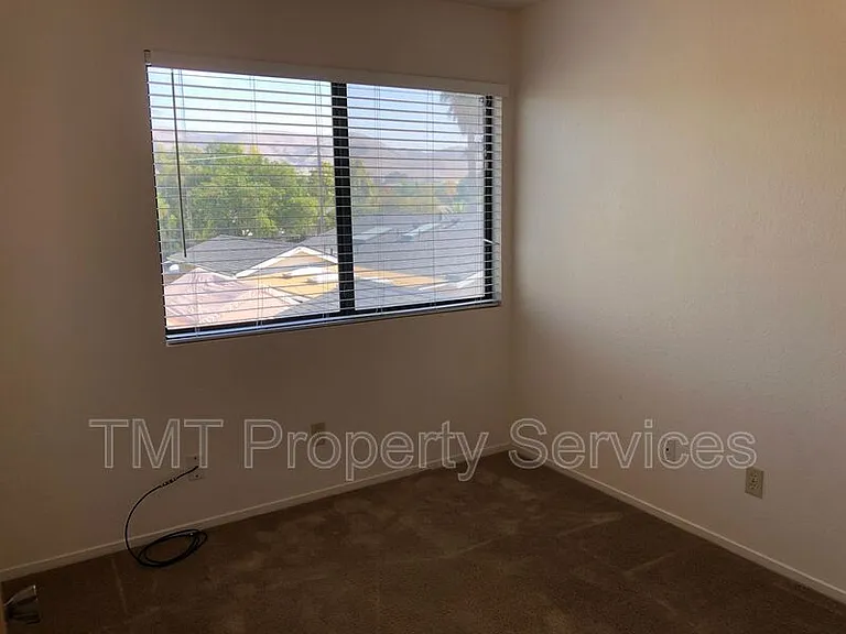 172 W Price St #2 — Photo 3