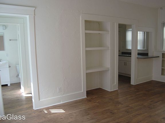 3rd image of 3817 E Livingston Dr APT 05