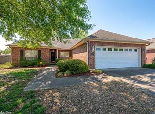 1335 Stone Crest Dr, Conway, AR 72034