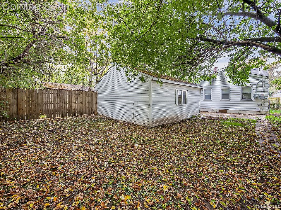18565 Kenosha St, photo 15