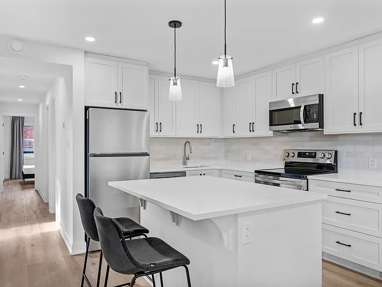 887 Somerset St W #104 — Photo 11