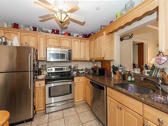 2nd image of 50 Merrick Ave