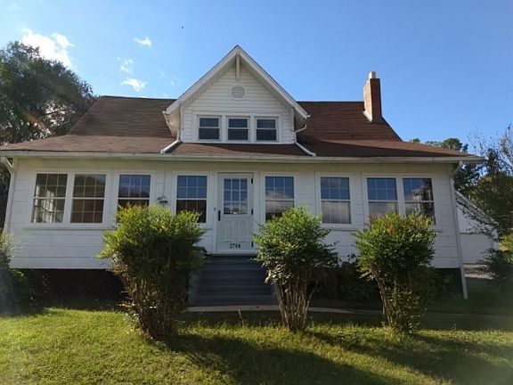 2nd image of 2704 Fort Henry Dr