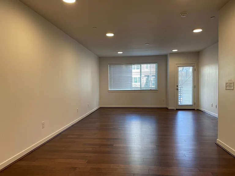1440 157th Ct NE — Photo 5