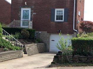 1628 Greencrest Dr, Pittsburgh, PA 15226