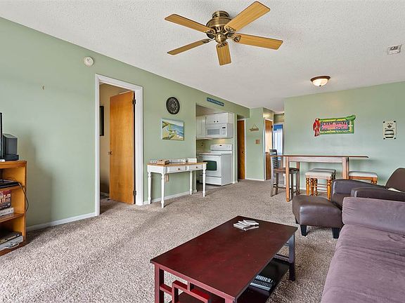 5th image of 354 43rd Pl APT 3F