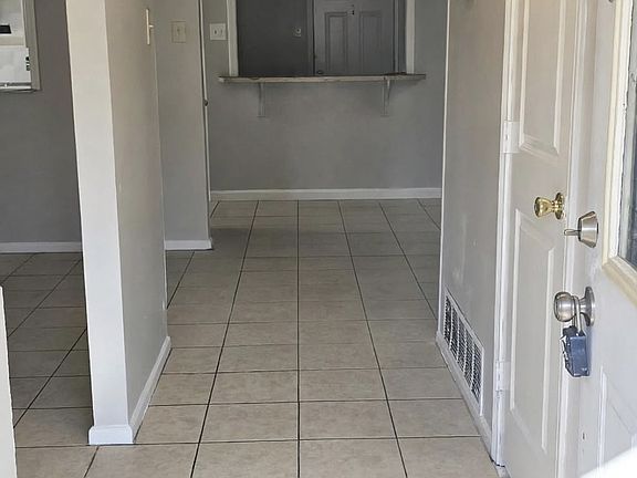 3rd image of 2324 Fulton Dr