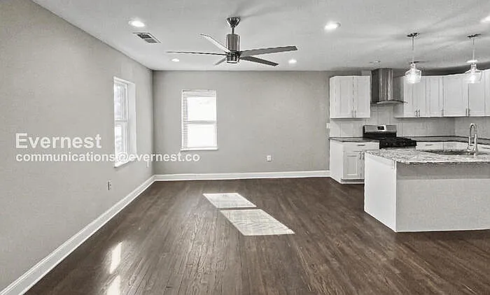 3 bed, 2.0 bath, 1500 sqft, $1,995 — Photo 4