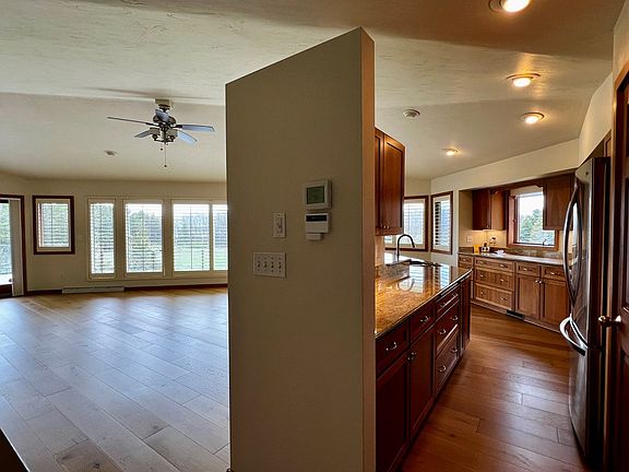 4th image of 4746 Bluff Dr
