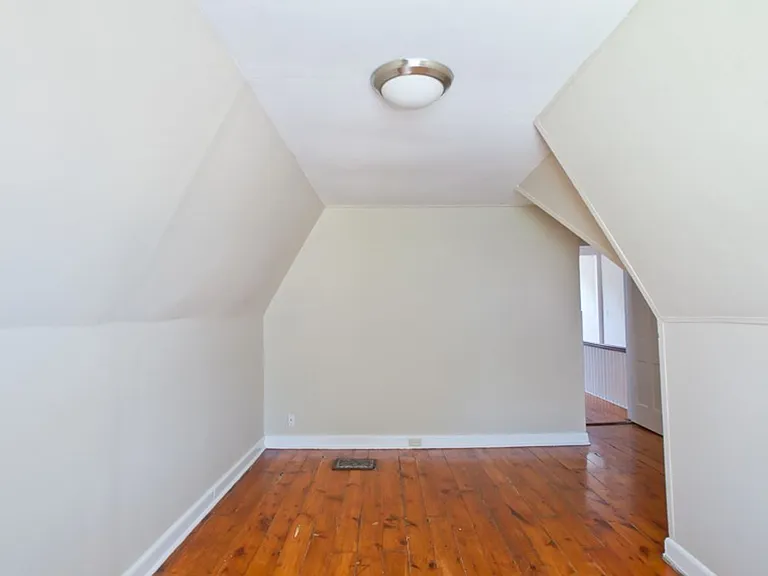 2216 E Ivanhoe Apartments — Photo 25