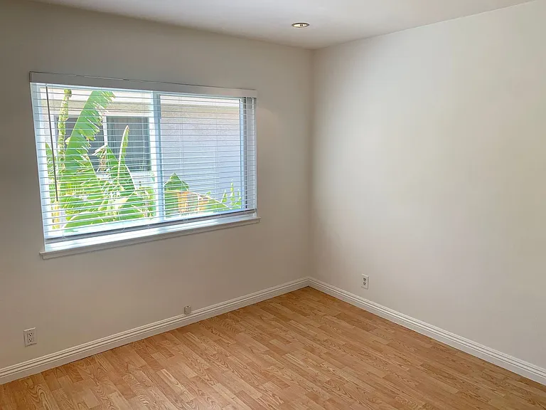 3491 Eboe St — Photo 35