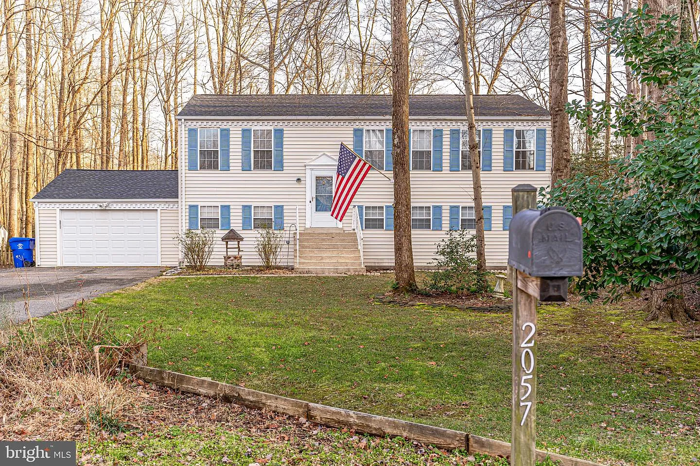 2057 Hyde Ct photo 1