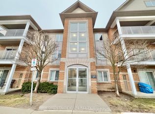 128 Aspen Springs Dr #304, Clarington, ON L1C0G9