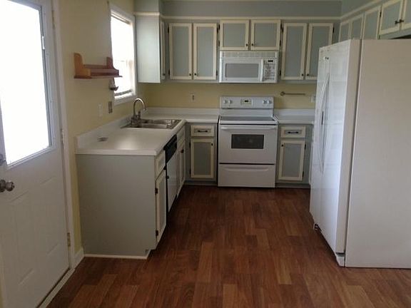 2nd image of 1237 Crystal Dr