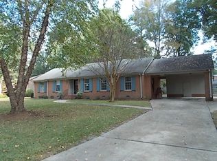 2201 Hodges Rd, Kinston, NC 28504