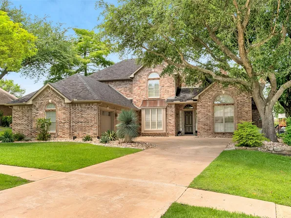 2304 Fairway Cir, Heath, TX 75032