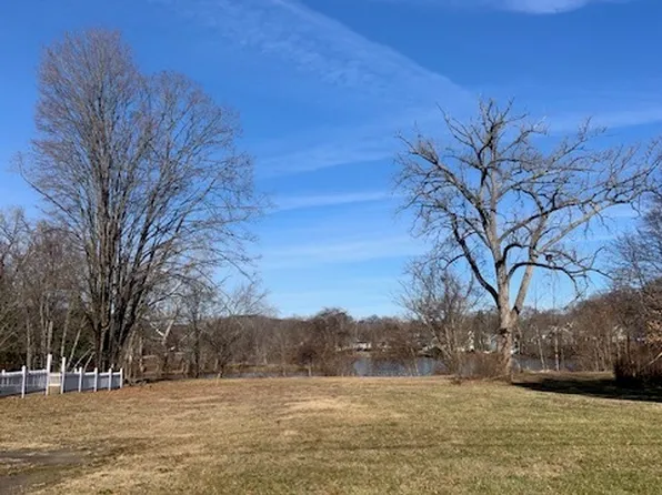 15 Cutlery Avenue, Meriden, CT 06451