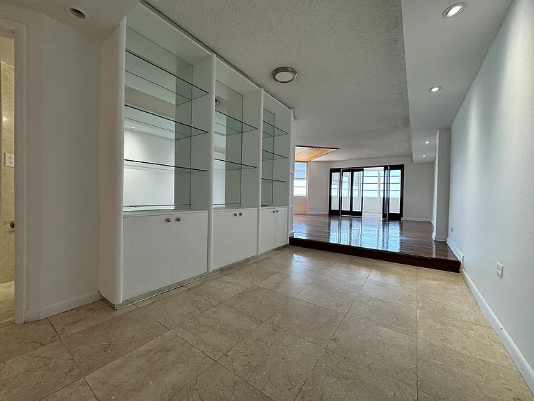 905 Brickell Bay Dr #928 — Photo 16
