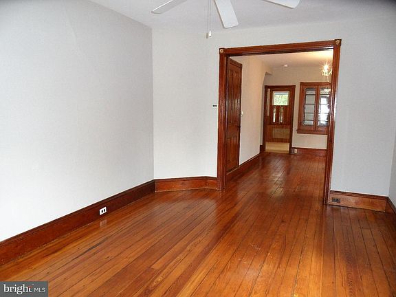3rd image of 105 N Chancellor St