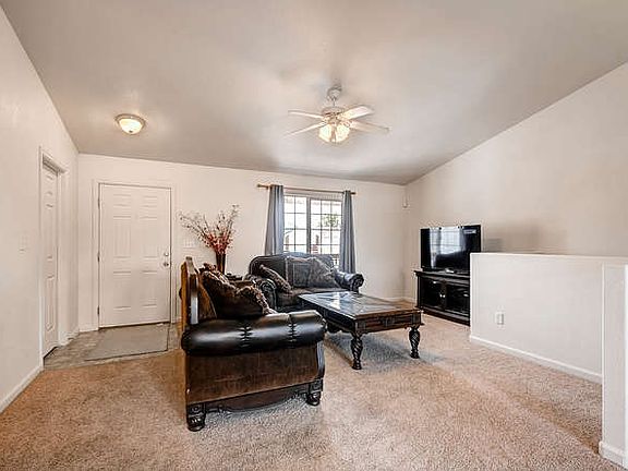 2nd image of 2515 Park View Dr