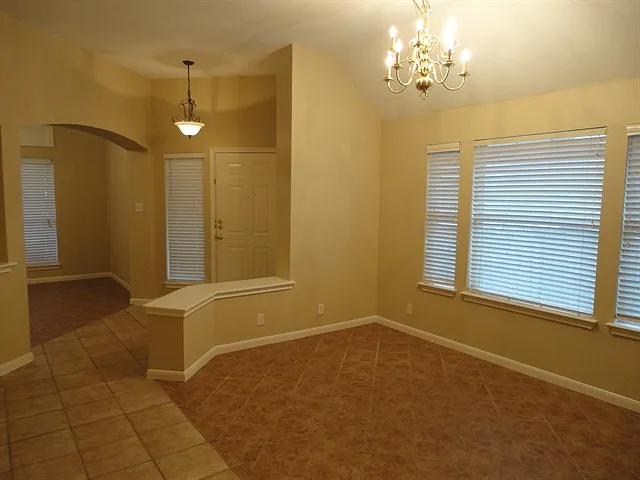 2116 Faldo Ln — Photo 8