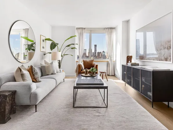 20 River Ter APT 4J, New York, NY 10282