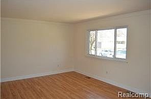 4th image of 345 Cambridge Ave