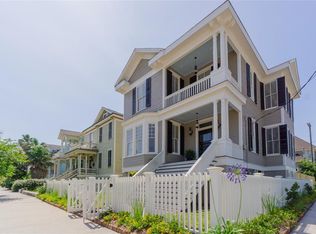 1402 Market St, Galveston, TX 77550