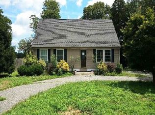 2741 Perna Ln, Vineland, NJ 08361