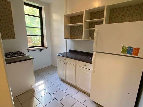 5th image of 35 Orange St #1AD