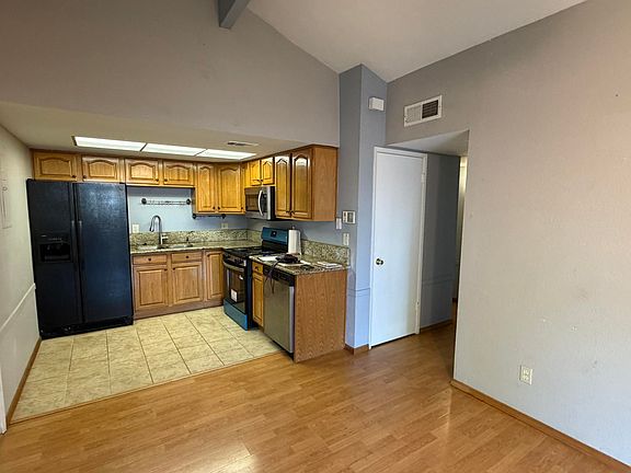3rd image of 3733 Scallop Ct