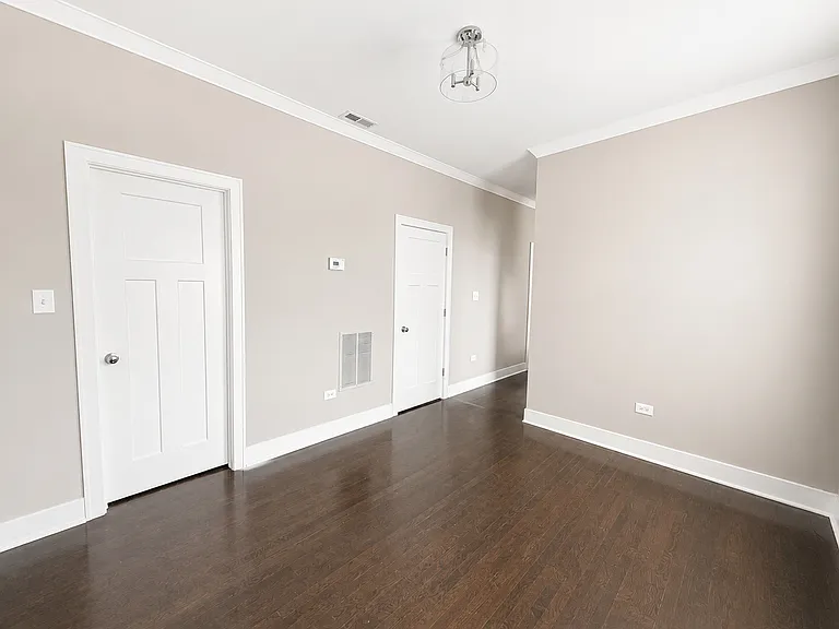 5409 S Winchester Ave #3R — Photo 6