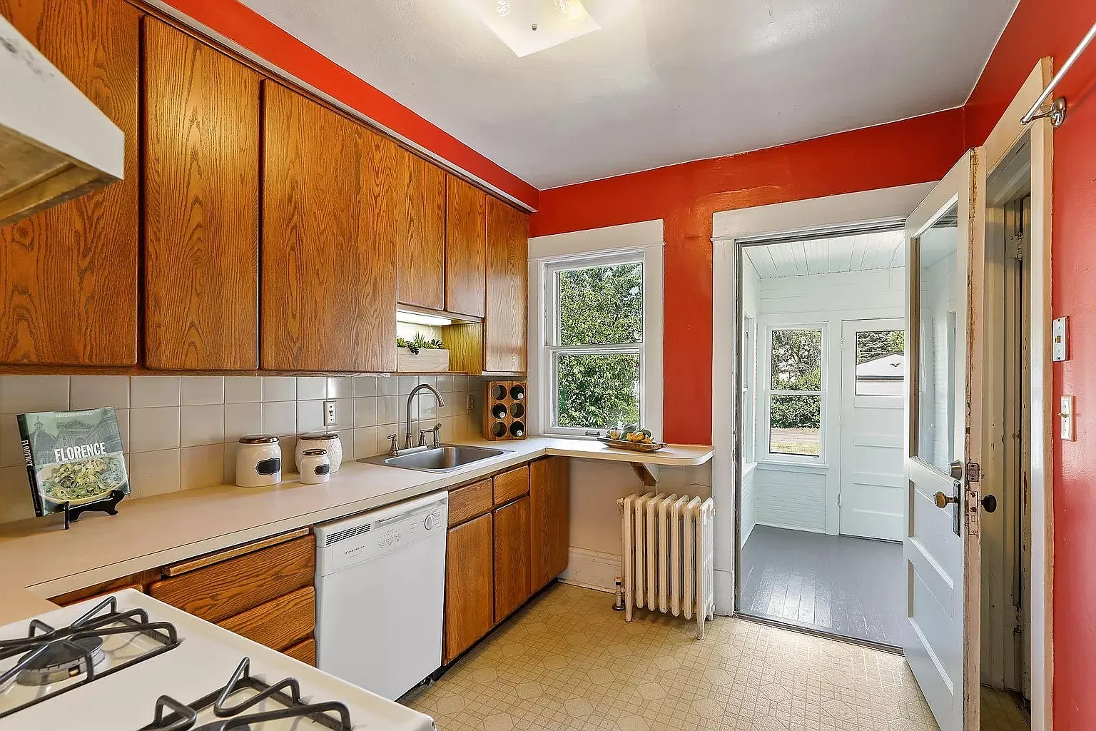 5 bed, $2,750 — Photo 3