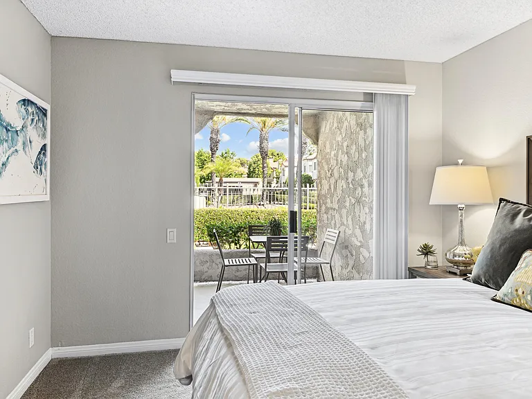 Hidden Hills Condominium Rentals — Photo 12